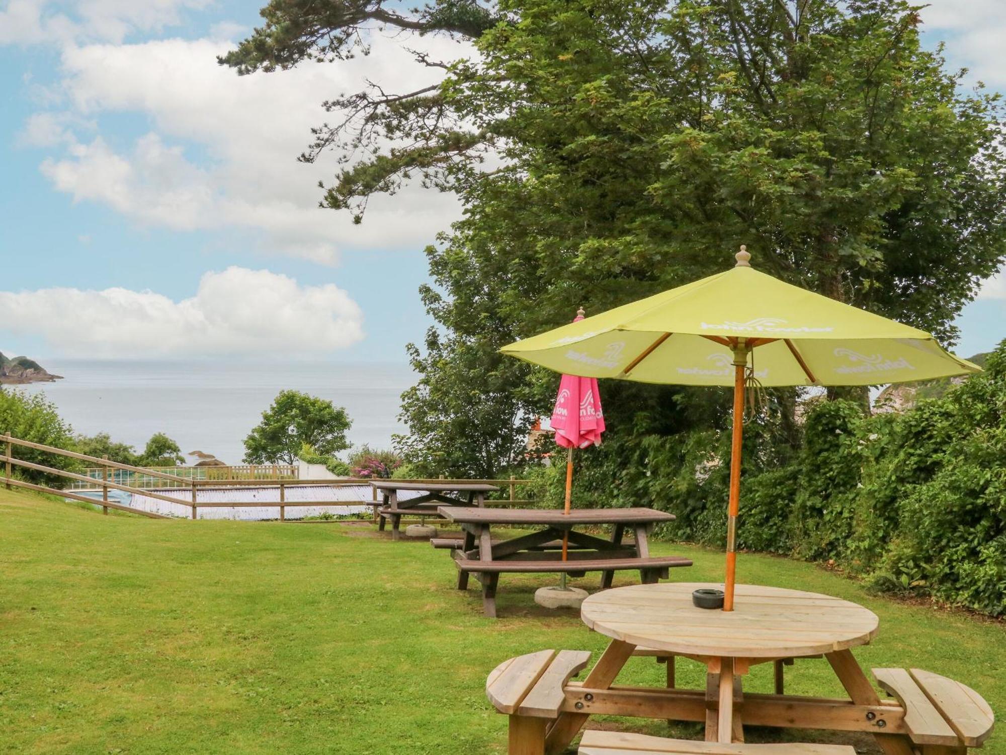 Villa Ochenta Combe Martin Esterno foto