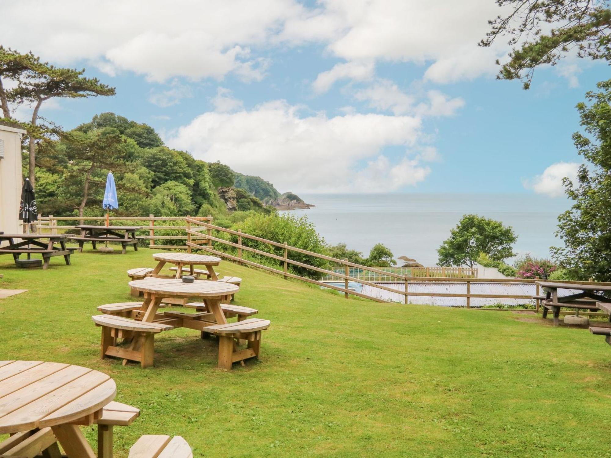 Villa Ochenta Combe Martin Esterno foto